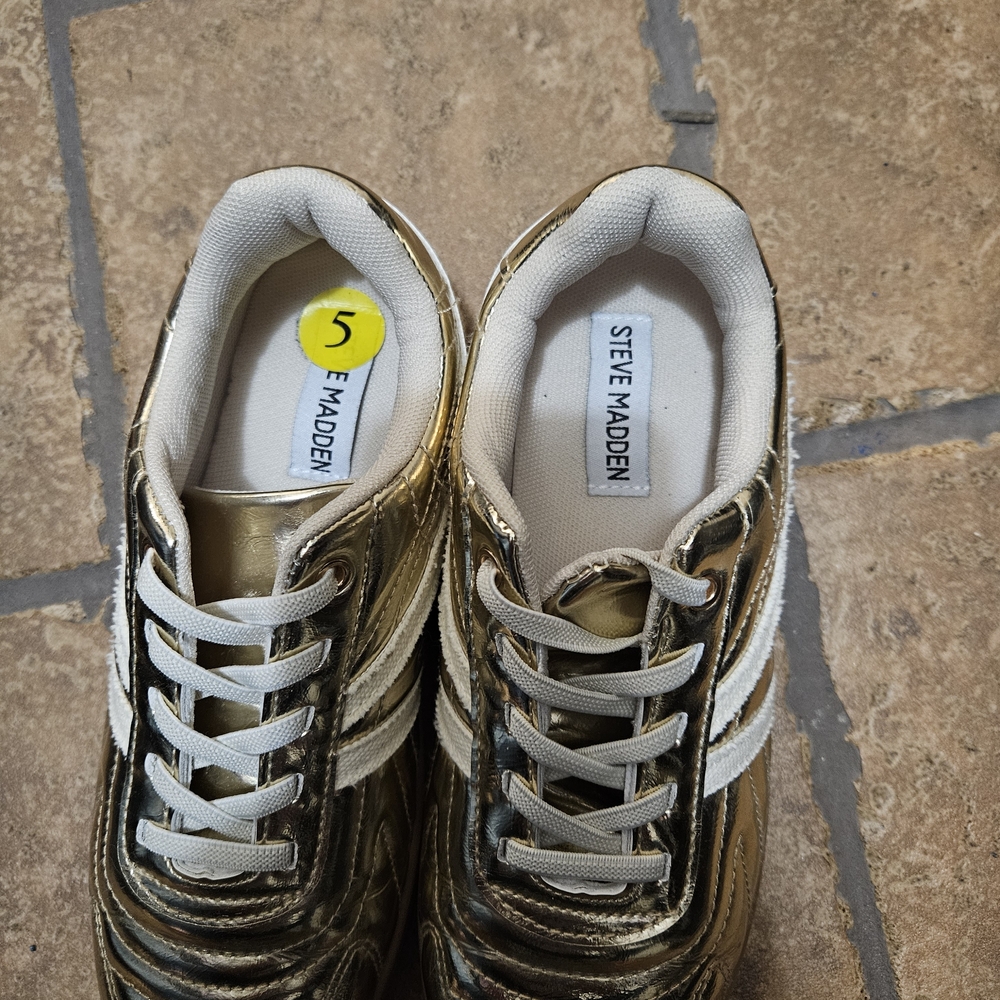Steve Madden Gold and White Kids Shoes